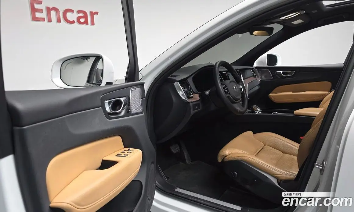 Volvo XC60 2023 2.0 автомат (гидро), фото 12 Volvo XC60 2023 2.0 автомат (гидро), фото 12