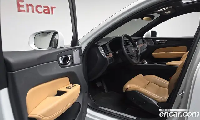 Volvo XC60 2023 2.0 автомат (гидро), миниатюра 12