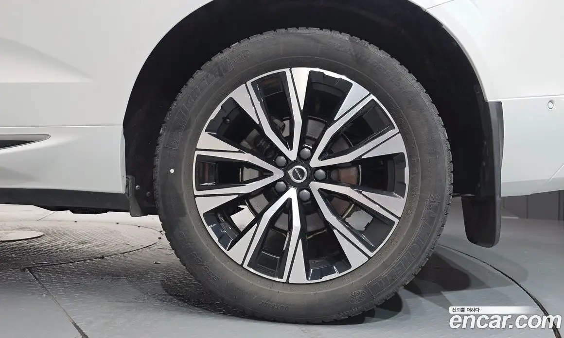 Volvo XC60 2023 2.0 автомат (гидро), фото 6 Volvo XC60 2023 2.0 автомат (гидро), фото 6