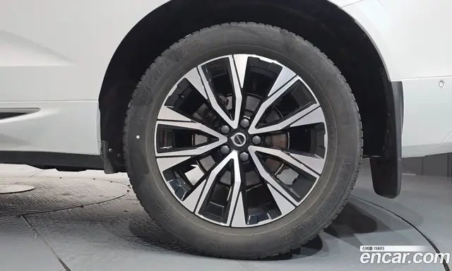 Volvo XC60 2023 2.0 автомат (гидро), миниатюра 6 Volvo XC60 2023 2.0 автомат (гидро), миниатюра 6