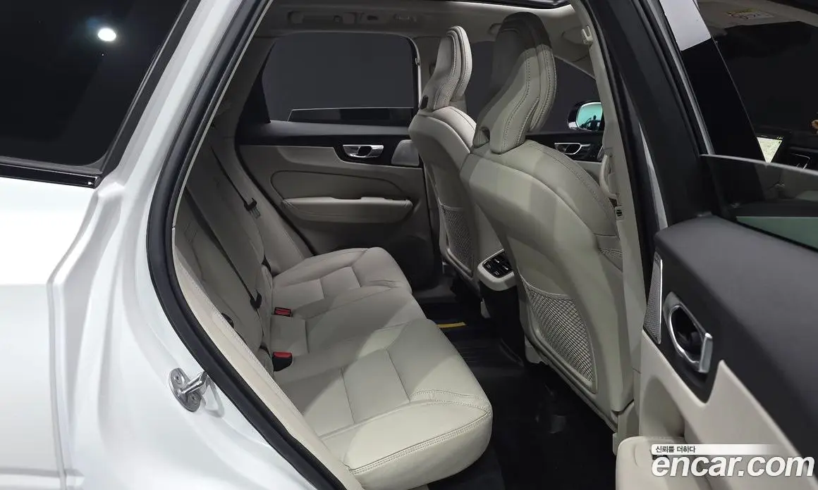 Volvo XC60 2025 2.0 автомат (гидро), фото 16 Volvo XC60 2025 2.0 автомат (гидро), фото 16