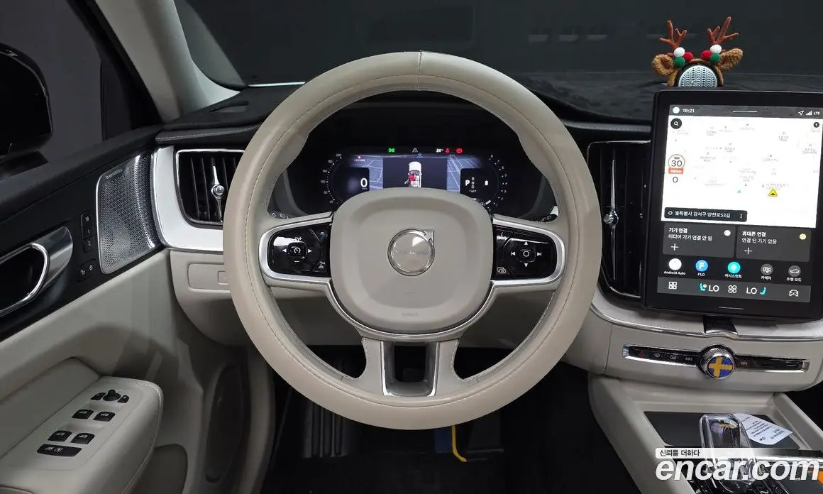 Volvo XC60 2025 2.0 автомат (гидро), фото 18 Volvo XC60 2025 2.0 автомат (гидро), фото 18