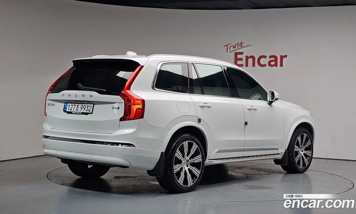 Volvo XC90 2025 2.0 автомат (гидро), фото 1 Volvo XC90 2025 2.0 автомат (гидро), фото 1