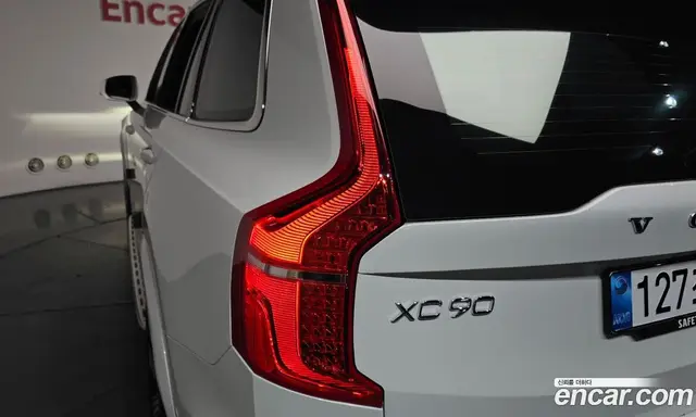 Volvo XC90 2025 2.0 автомат (гидро), миниатюра 8 Volvo XC90 2025 2.0 автомат (гидро), миниатюра 8