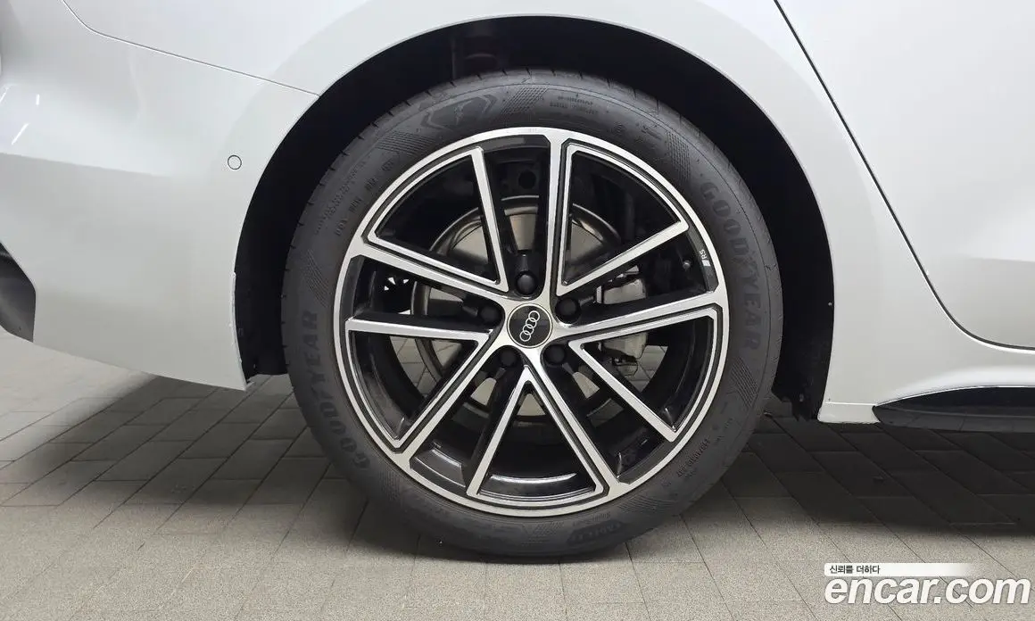 Audi A5 2025 2.0 автомат (гидро), фото 5 Audi A5 2025 2.0 автомат (гидро), фото 5