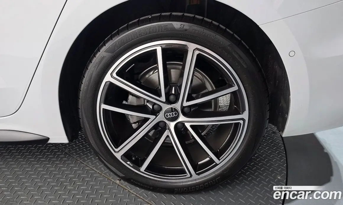 Audi A5 2025 2.0 автомат (гидро), фото 7 Audi A5 2025 2.0 автомат (гидро), фото 7