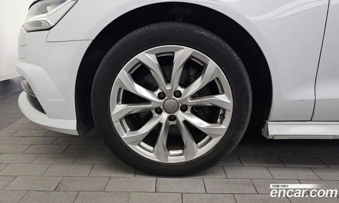 Audi A6 2018 2.0 автомат (гидро), фото 5