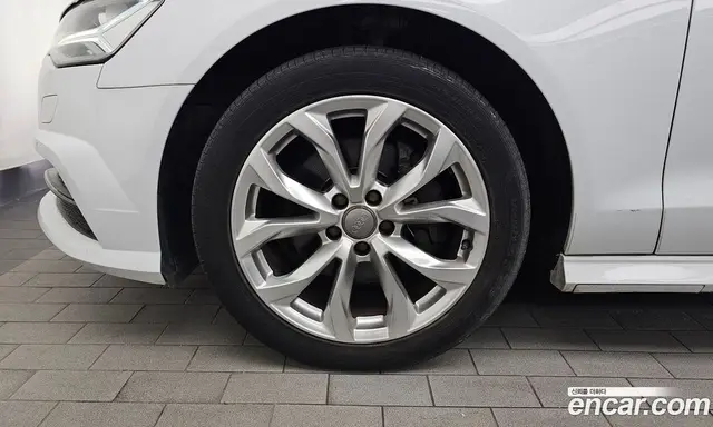 Audi A6 2018 2.0 автомат (гидро), миниатюра 5