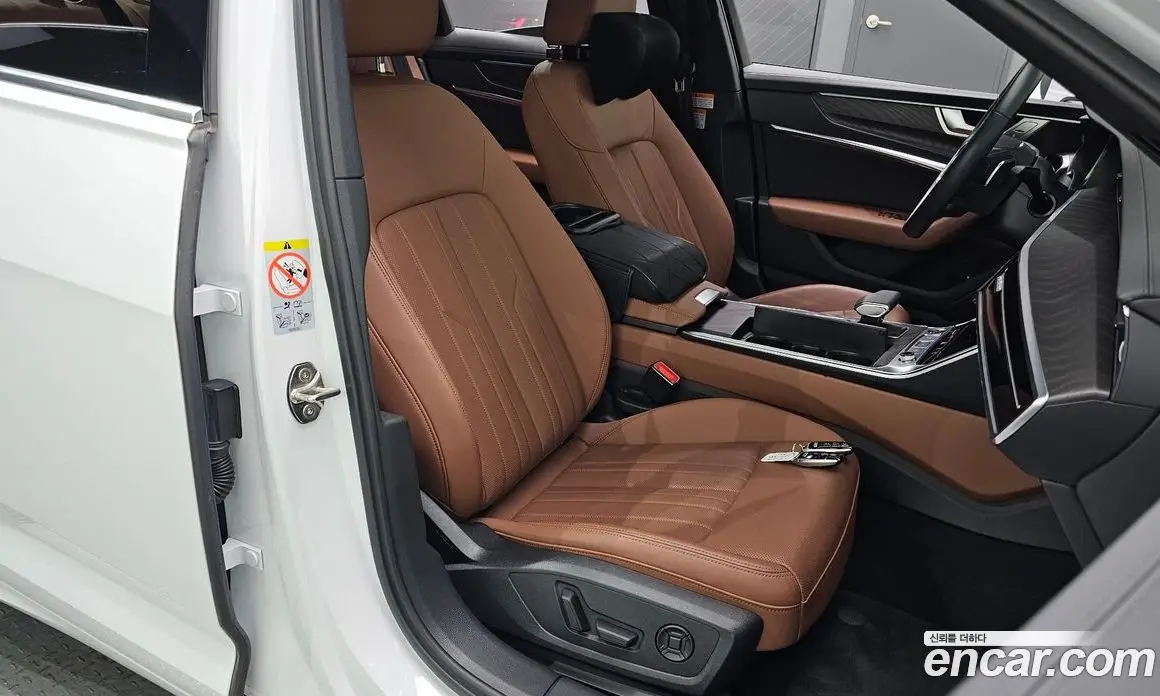 Audi A6 2023 2.0 автомат (гидро), фото 16