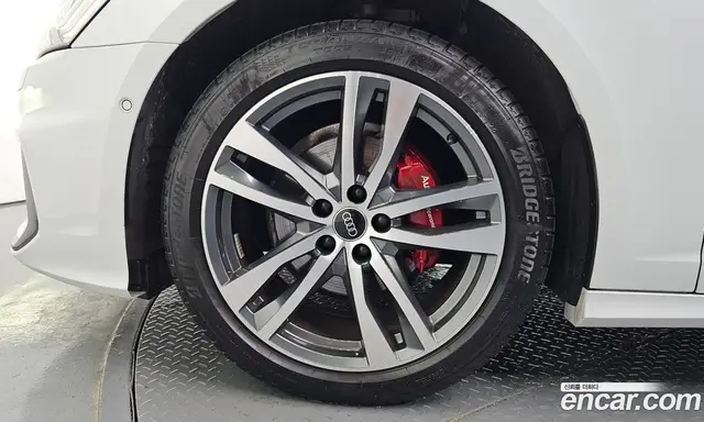 Audi A6 2023 2.0 автомат (гидро), миниатюра 5