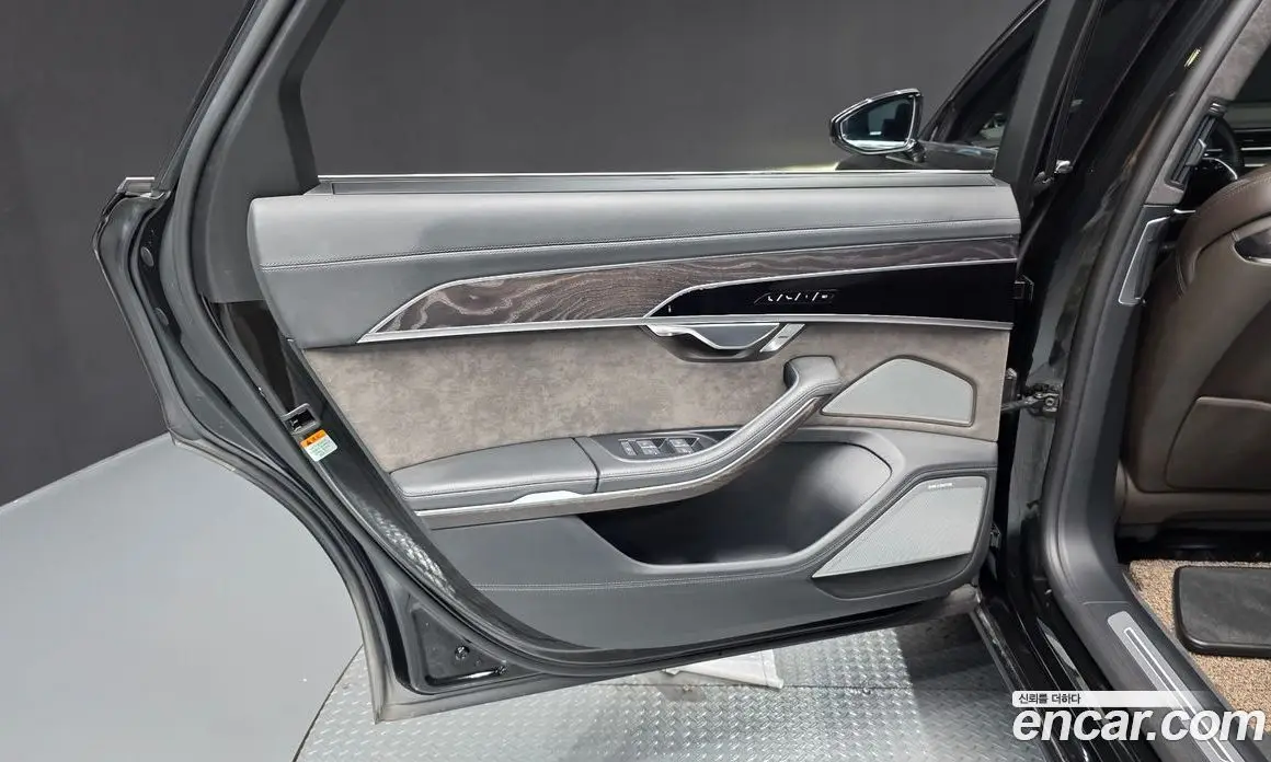 Audi A8 2021 4.0 автомат (гидро), фото 15