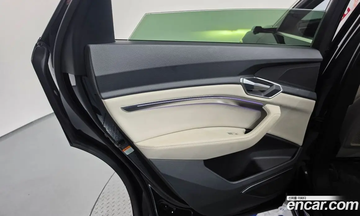 Audi e-tron 2022 0.2 автомат (гидро), фото 14