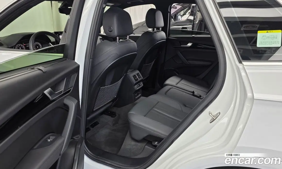Audi Q5 2022 2.0 автомат (гидро), фото 16