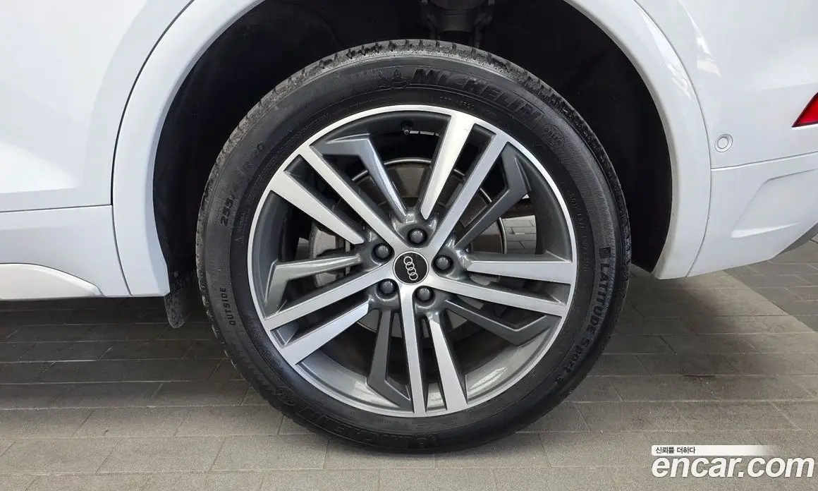 Audi Q5 2022 2.0 автомат (гидро), фото 7