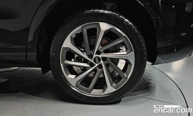 Audi Q5 2025 2.0 автомат (гидро), миниатюра 6