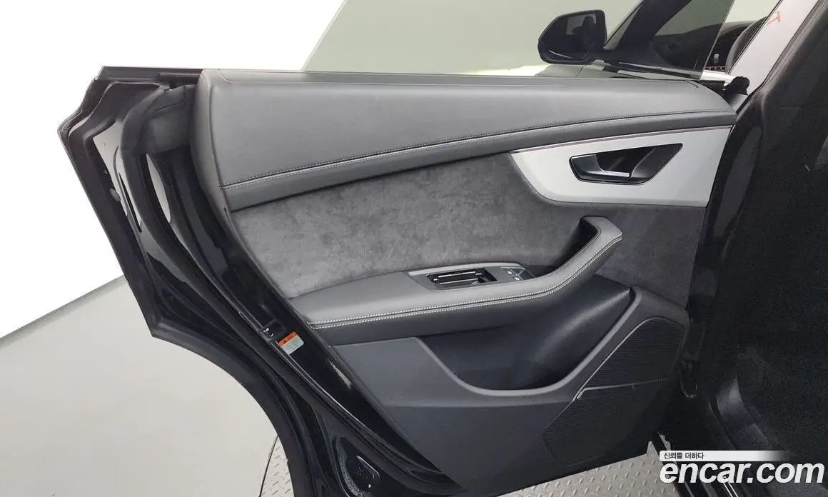 Audi Q8 2025 3.0 автомат (гидро), фото 15 Audi Q8 2025 3.0 автомат (гидро), фото 15