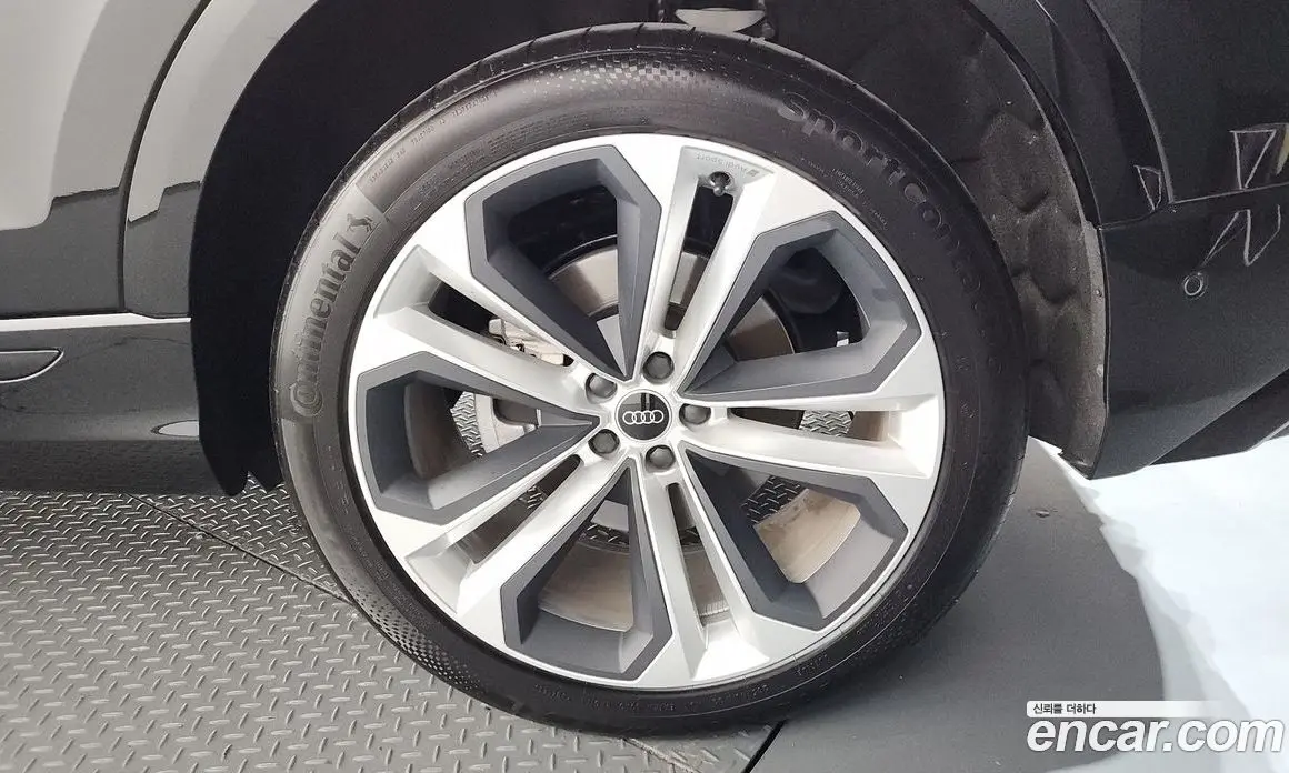 Audi Q8 2025 3.0 автомат (гидро), фото 7 Audi Q8 2025 3.0 автомат (гидро), фото 7