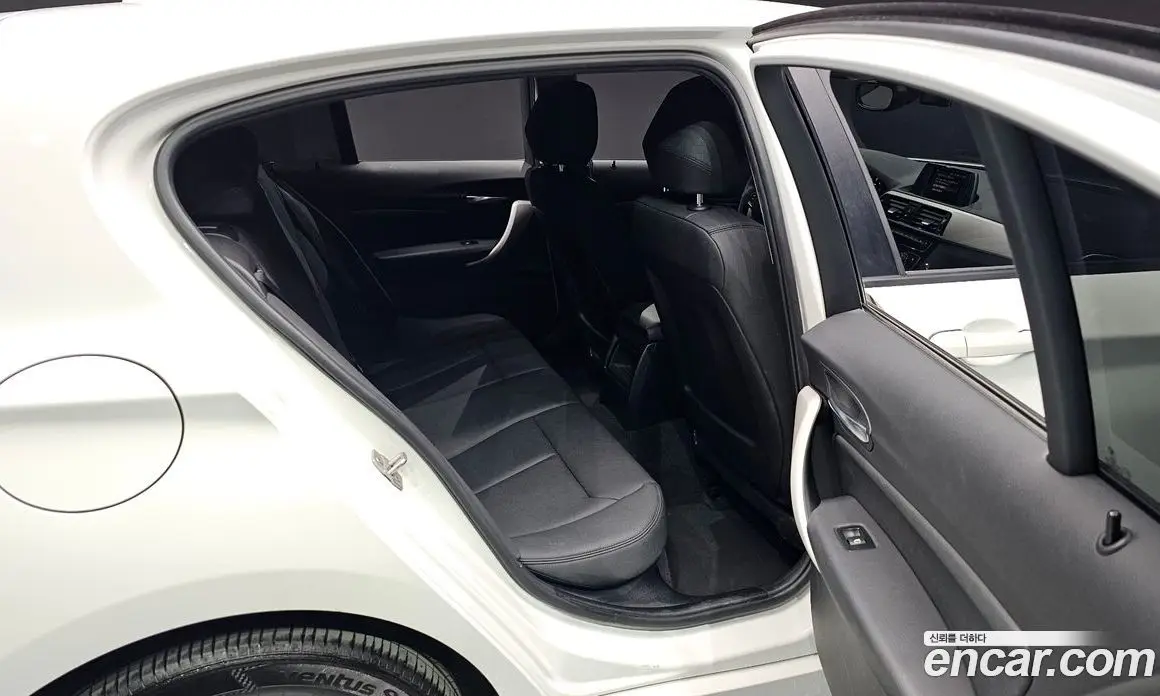 BMW 1 серия 2017 2.0 автомат (гидро), фото 17