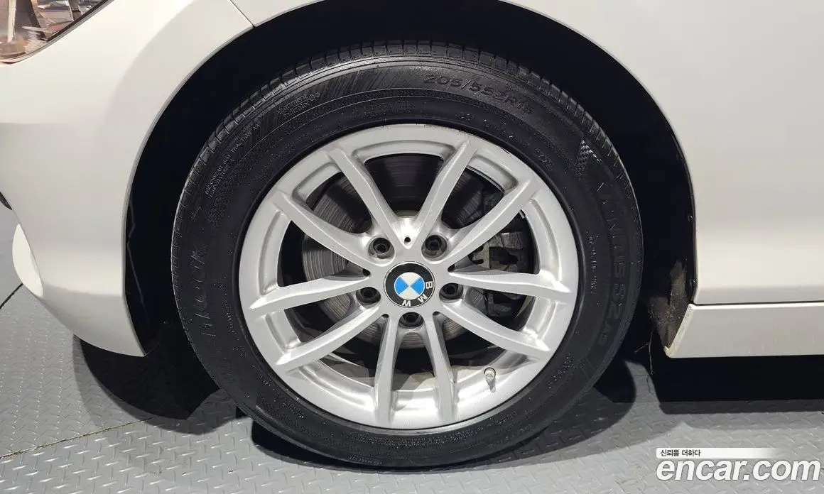 BMW 1 серия 2017 2.0 автомат (гидро), фото 5