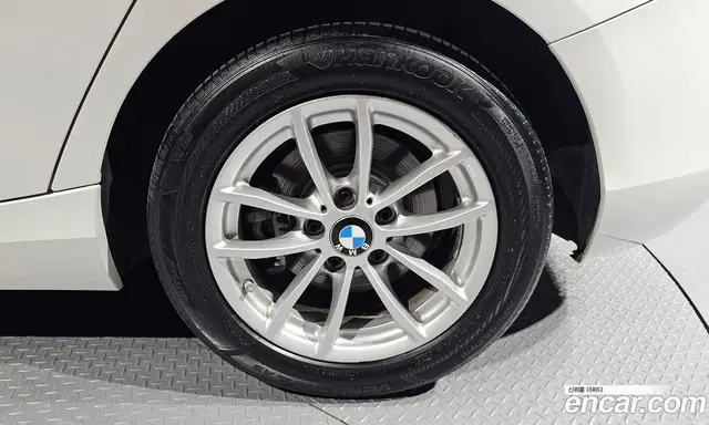 BMW 1 серия 2017 2.0 автомат (гидро), миниатюра 7