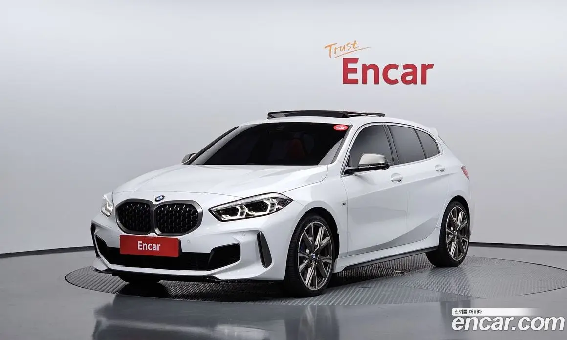 BMW 1 серия 2023 2.0 автомат (гидро), фото 1 BMW 1 серия 2023 2.0 автомат (гидро), фото 1