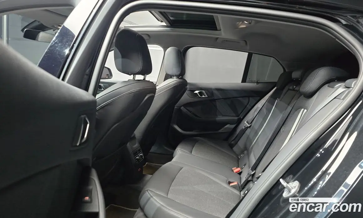 BMW 1 серия 2024 2.0 автомат (гидро), фото 18