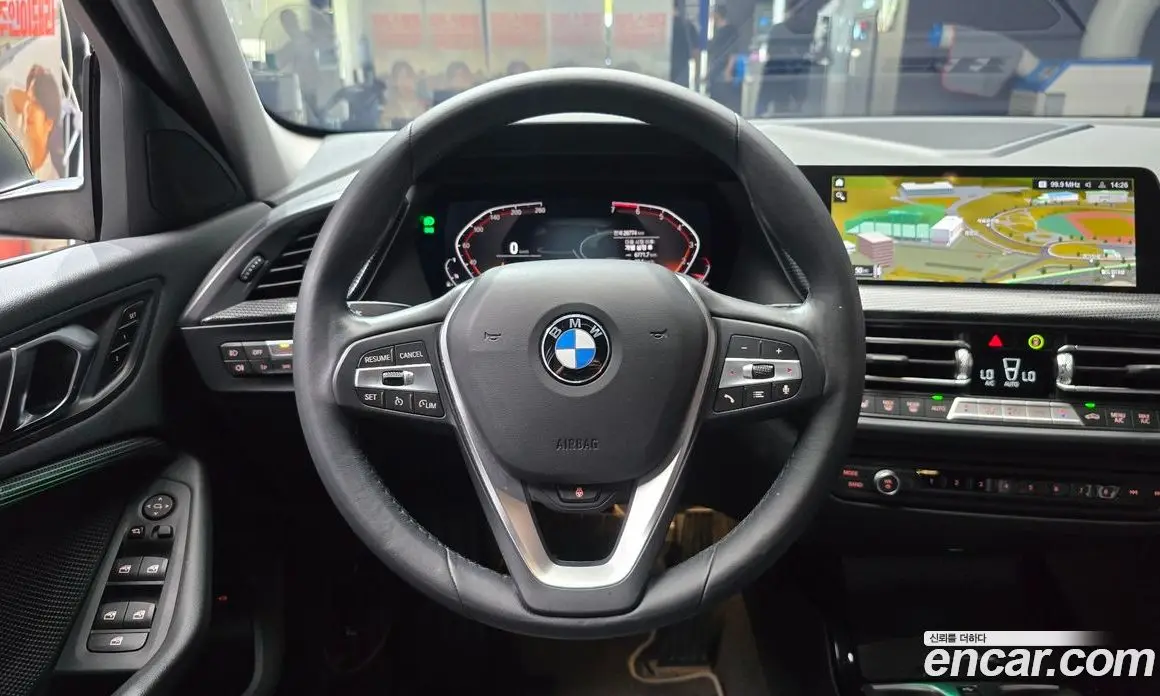 BMW 1 серия 2024 2.0 автомат (гидро), фото 19