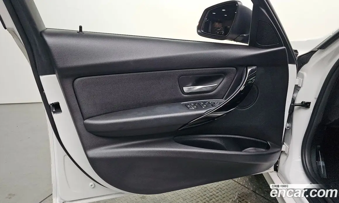 BMW 3 серия 2018 2.0 автомат (гидро), фото 14