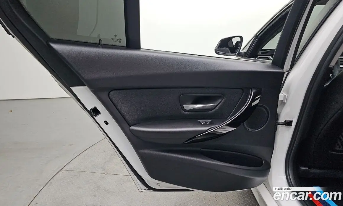 BMW 3 серия 2018 2.0 автомат (гидро), фото 15