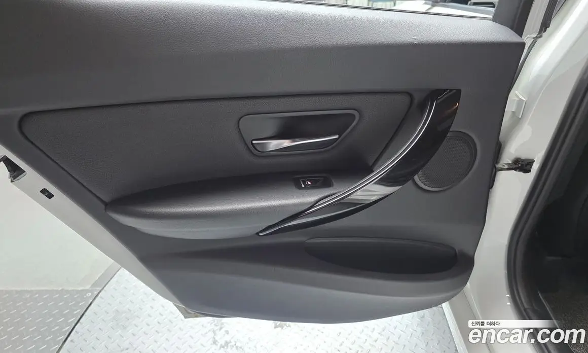 BMW 3 серия 2018 2.0 автомат (гидро), фото 15