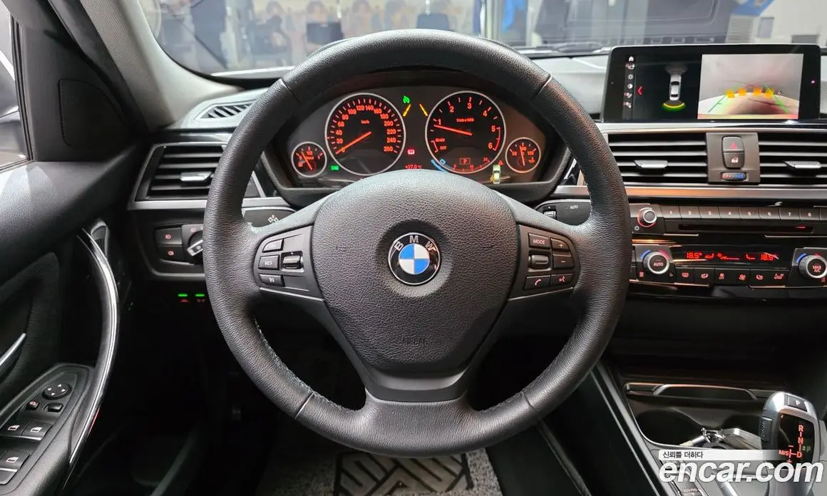 BMW 3 серия 2018 2.0 автомат (гидро), фото 19
