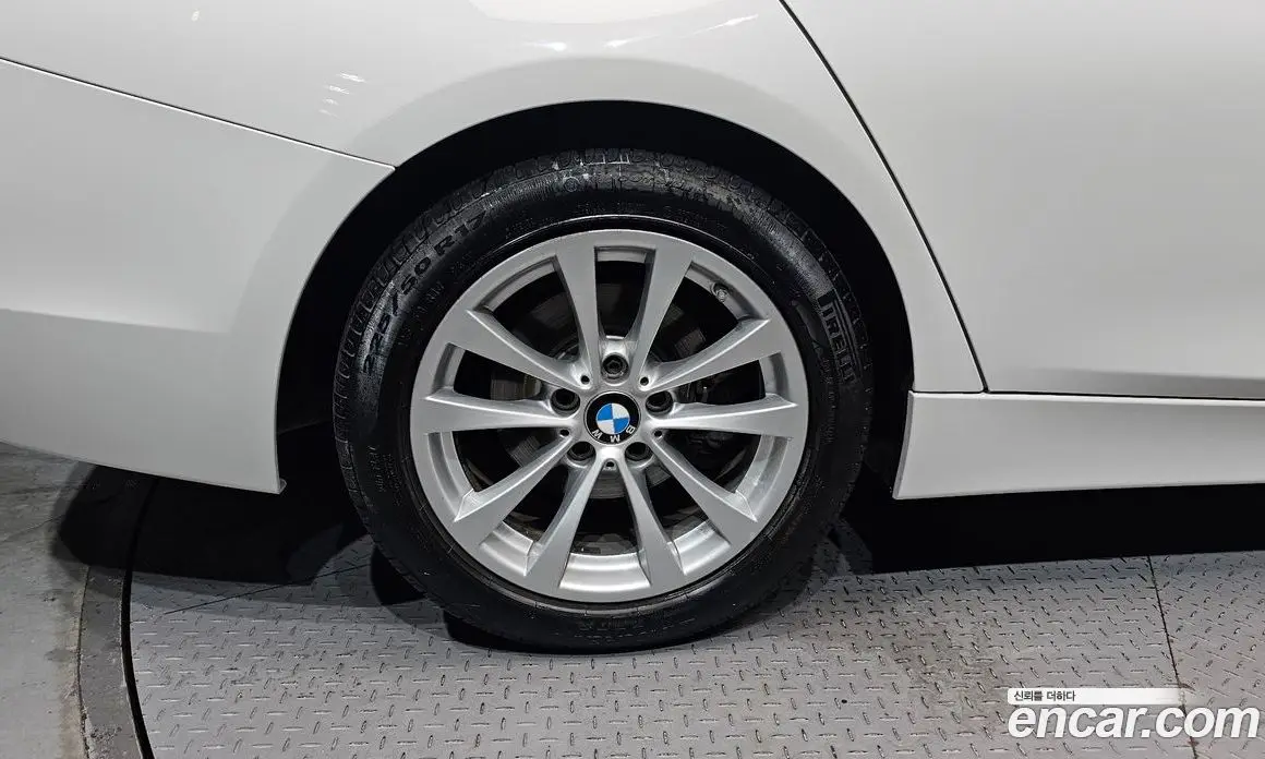 BMW 3 серия 2018 2.0 автомат (гидро), фото 5