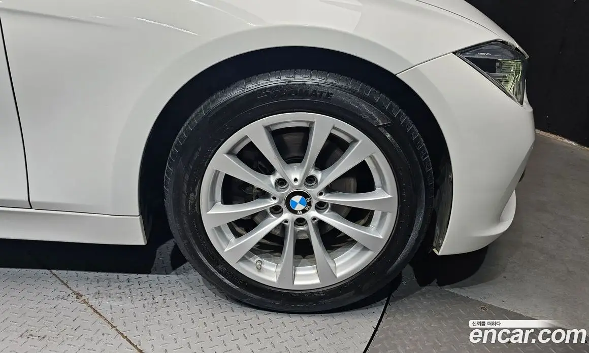 BMW 3 серия 2018 2.0 автомат (гидро), фото 7