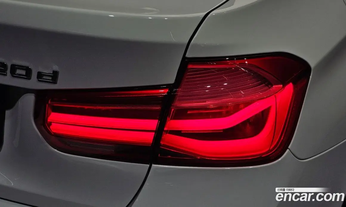 BMW 3 серия 2018 2.0 автомат (гидро), фото 9