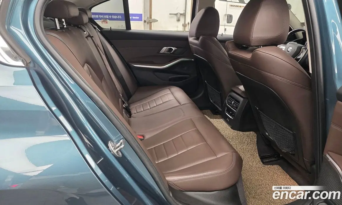 BMW 3 серия 2021 2.0 автомат (гидро), фото 17