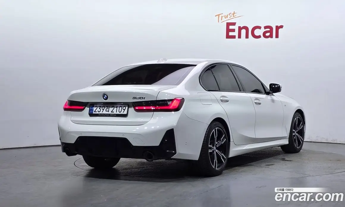 BMW 3 серия 2023 2.0 автомат (гидро), фото 1 BMW 3 серия 2023 2.0 автомат (гидро), фото 1