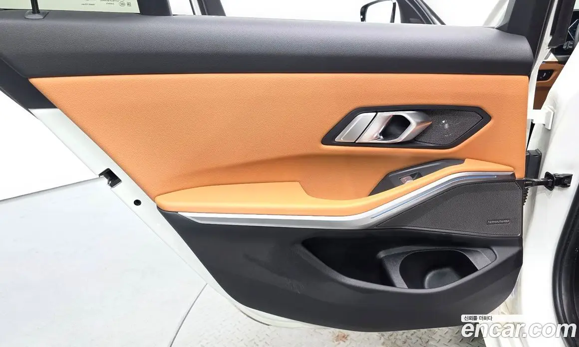 BMW 3 серия 2023 2.0 автомат (гидро), фото 14 BMW 3 серия 2023 2.0 автомат (гидро), фото 14