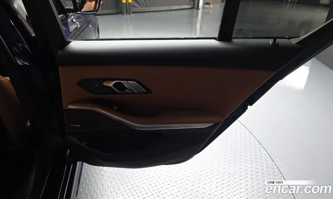 BMW 3 серия 2025 2.0 автомат (гидро), фото 15 BMW 3 серия 2025 2.0 автомат (гидро), фото 15