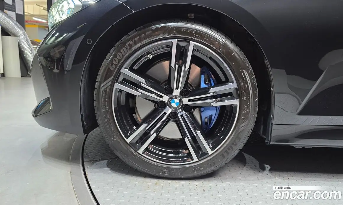 BMW 3 серия 2025 2.0 автомат (гидро), фото 5