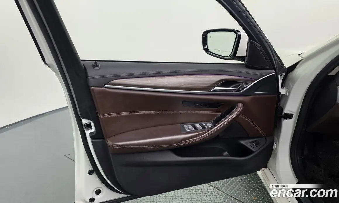 BMW 5 серия 2019 2.0 автомат (гидро), фото 14