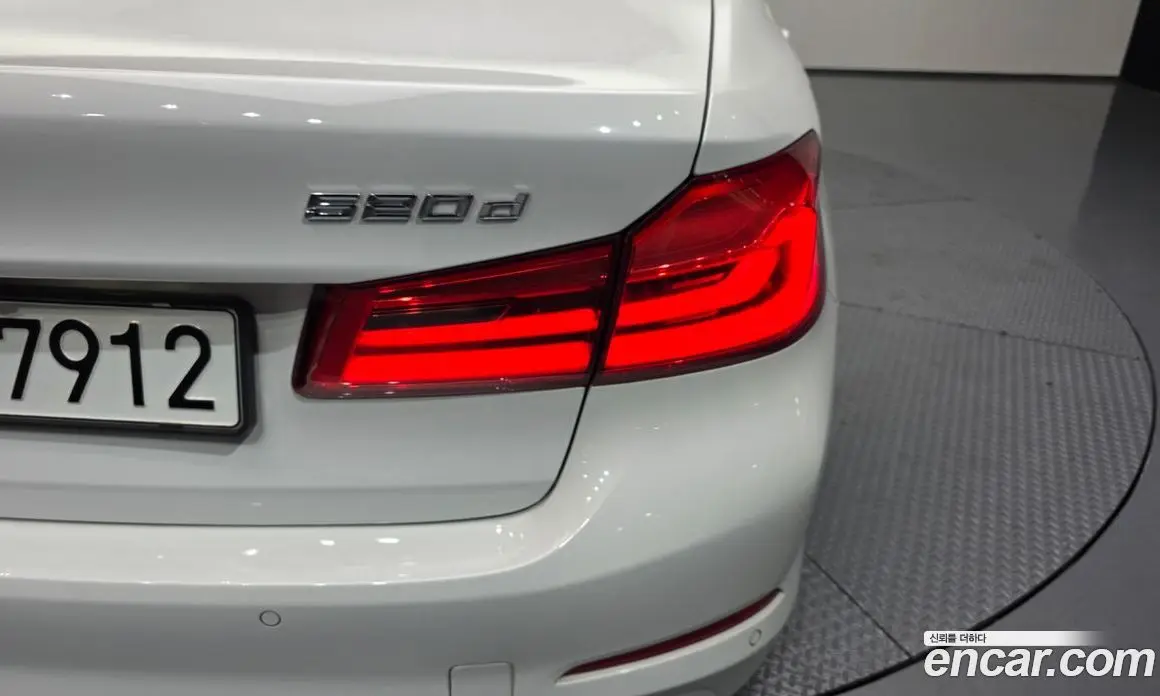 BMW 5 серия 2019 2.0 автомат (гидро), фото 9