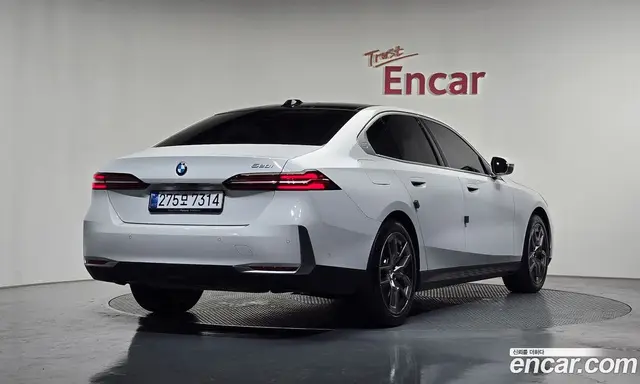 BMW 5 серия 2023 2.0 автомат (гидро), миниатюра 2