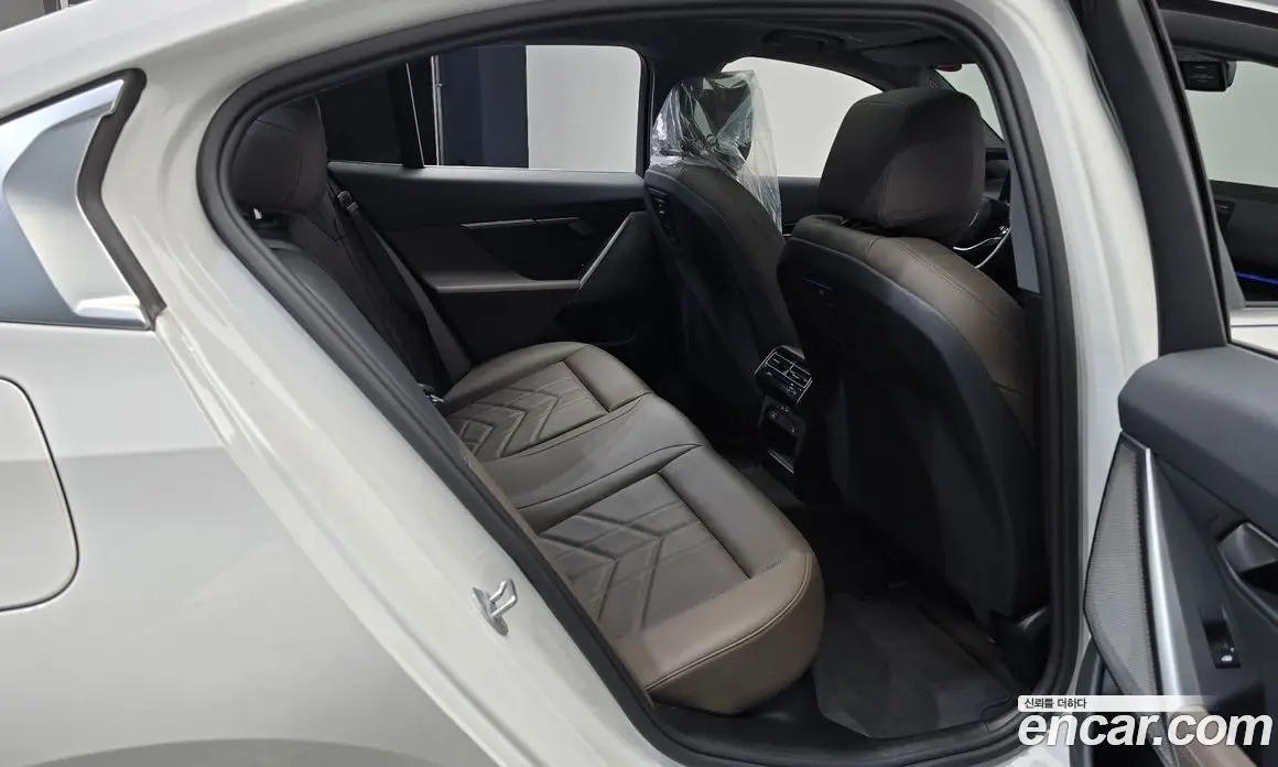 BMW 5 серия 2023 2.0 автомат (гидро), фото 17