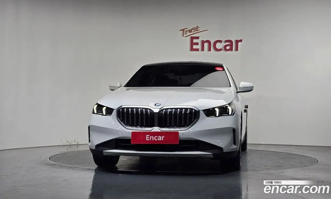 BMW 5 серия 2023 2.0 автомат (гидро), фото 3