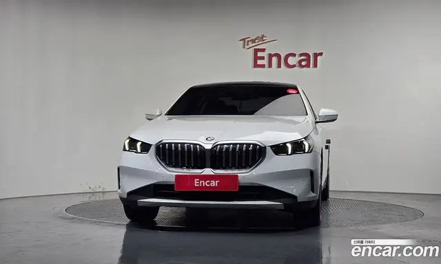 BMW 5 серия 2023 2.0 автомат (гидро), миниатюра 3