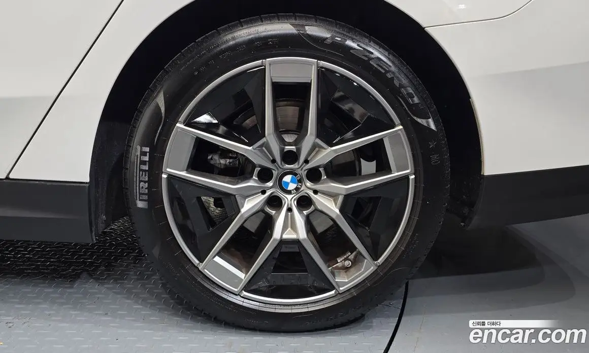 BMW 5 серия 2023 2.0 автомат (гидро), фото 7