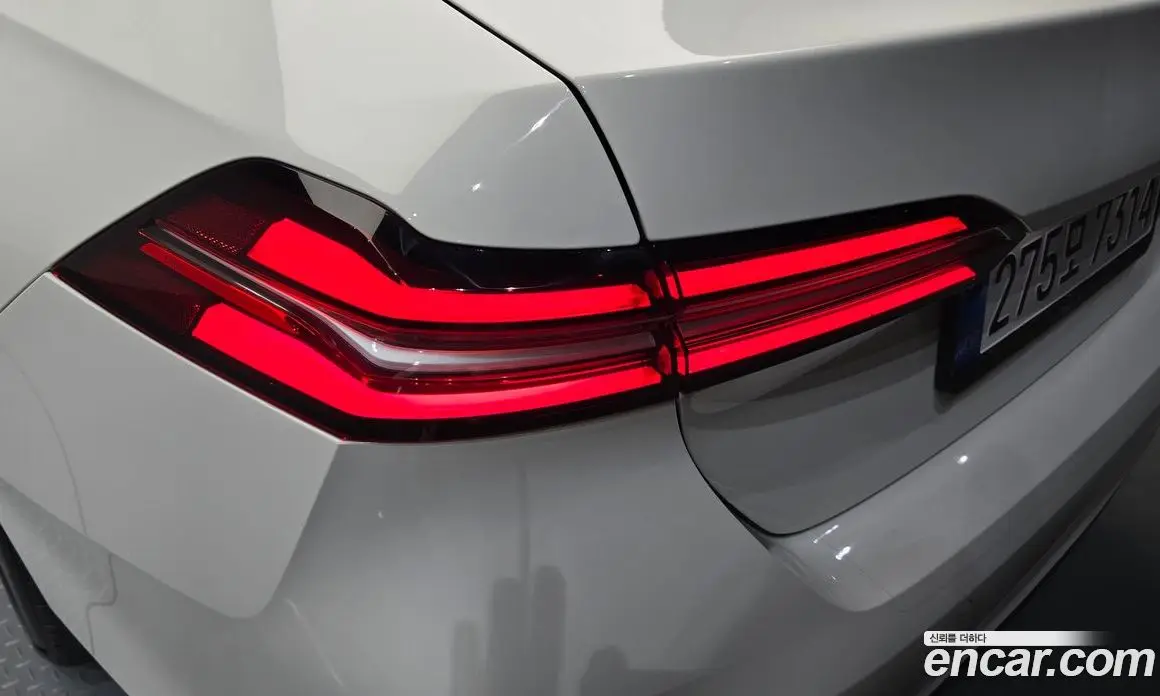 BMW 5 серия 2023 2.0 автомат (гидро), фото 9