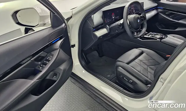 BMW 5 серия 2023 2.0 автомат (гидро), миниатюра 12