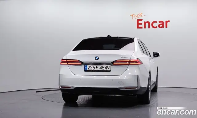 BMW 5 серия 2023 2.0 автомат (гидро), миниатюра 3