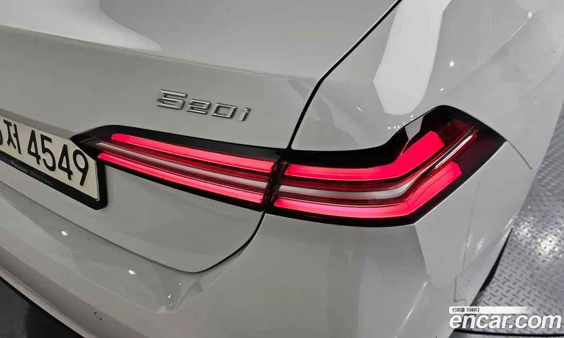 BMW 5 серия 2023 2.0 автомат (гидро), фото 8